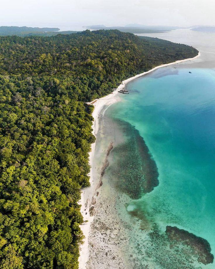 Elephant Beach jungle meeting white sand at Havelock